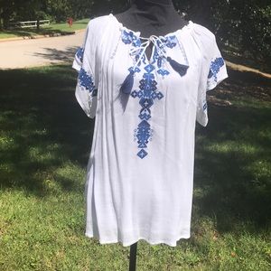 Chico’s embroidered peasant blouse